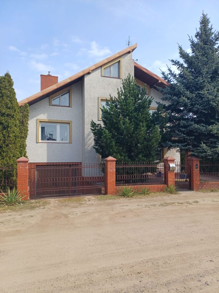 dom wolnostojący, 5 pokoi Czołowo, Lipowa. Zdjęcie 1