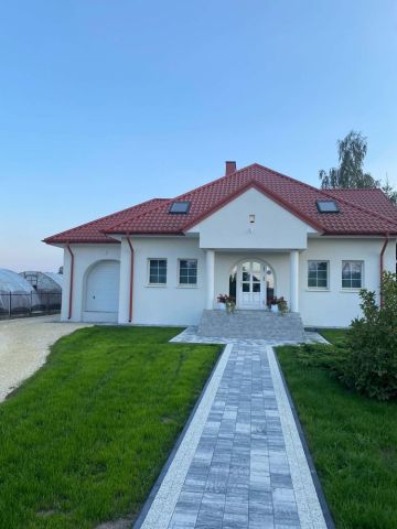 Dom na sprzedaż, 191 m², Przecław