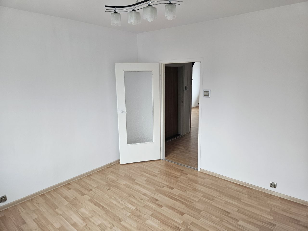 Mieszkanie 3-pokojowe Legnica, ul. Karkonoska. Zdjęcie 5