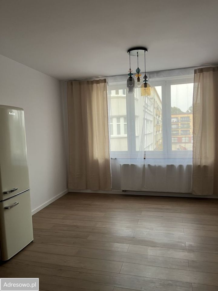 Mieszkanie 3-pokojowe Czechowice-Dziedzice, ul. Stefana Żeromskiego. Zdjęcie 6
