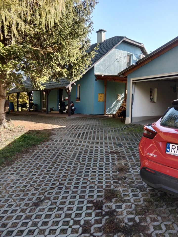 dom wolnostojący, 4 pokoje Tarnawce. Zdjęcie 2