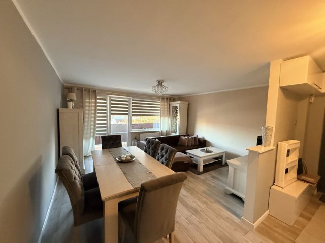 Mieszkanie 4-pokojowe Radowo Małe. Zdjęcie 1