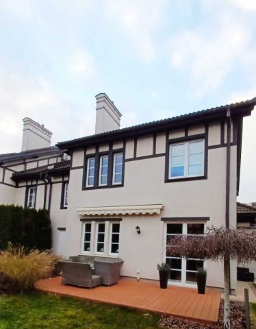 dom szeregowy Józefosław, ul. Bretanii. Zdjęcie 1