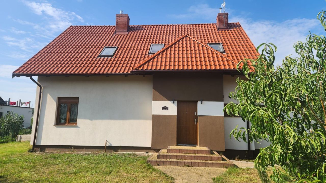 dom wolnostojący, 5 pokoi Osiniec. Zdjęcie 1
