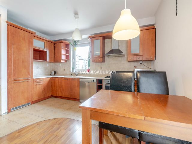 Mieszkanie 3-pokojowe Kraków Dębniki, ul. Torfowa. Zdjęcie 4