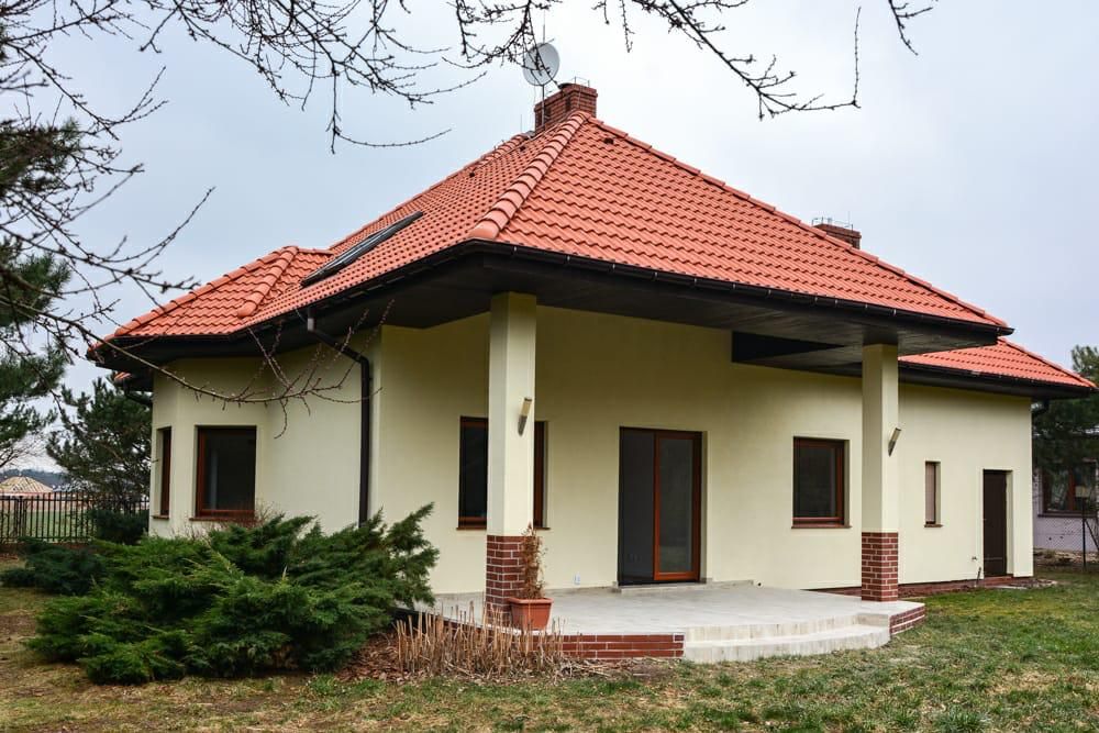 dom wolnostojący, 6 pokoi Kiełczów, ul. Bławatna