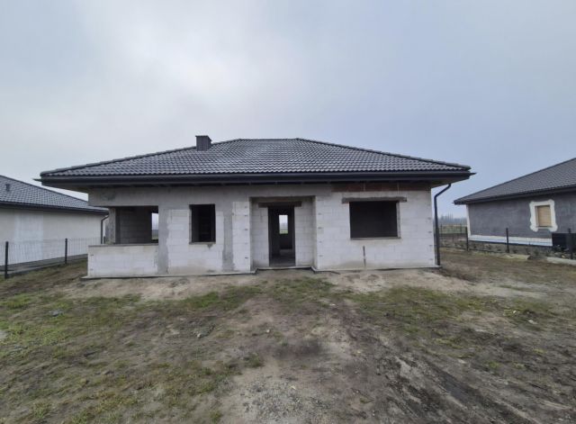 dom wolnostojący, 3 pokoje Sikorowo. Zdjęcie 1