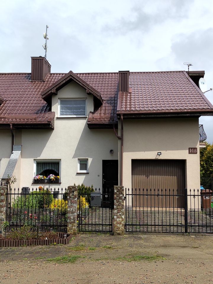 bliźniak, 5 pokoi Warzenko, ul. Cedrowa. Zdjęcie 1