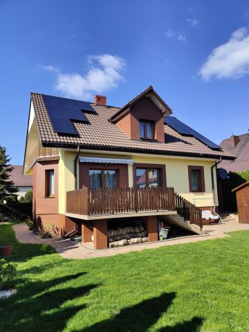 dom wolnostojący, 5 pokoi Konin Laskówiec, ul. Ludwika Hirszfelda. Zdjęcie 1
