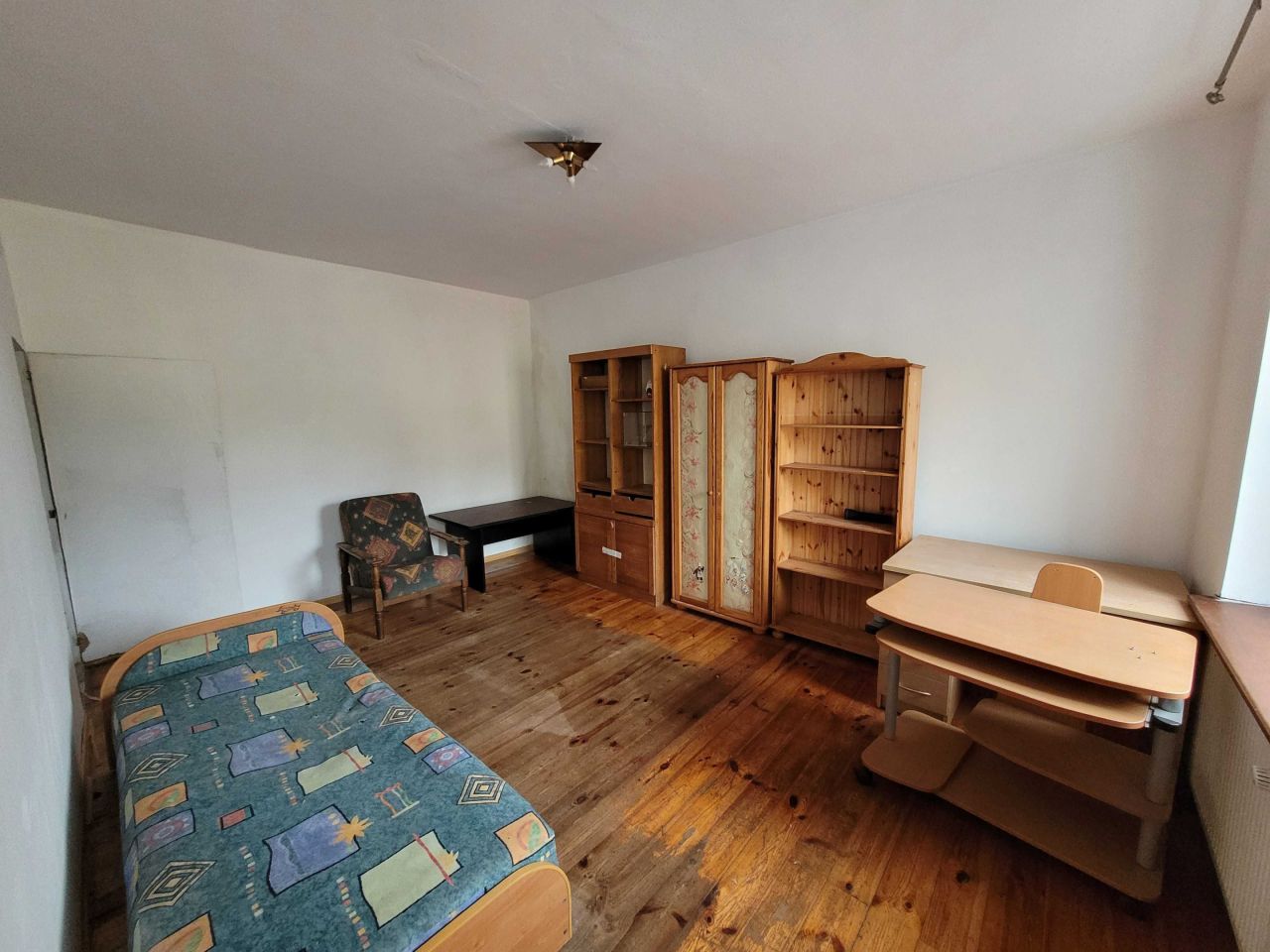 Mieszkanie 4-pokojowe Wałbrzych Śródmieście. Zdjęcie 3