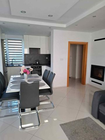 dom wolnostojący, 4 pokoje Szumlin. Zdjęcie 1