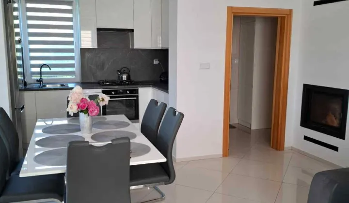 dom wolnostojący, 4 pokoje Szumlin