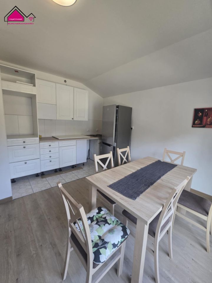 dom wolnostojący, 5 pokoi Szydłówiec. Zdjęcie 2