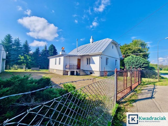 dom wolnostojący, 3 pokoje Jedlicze, ul. Bartosza Głowackiego. Zdjęcie 1