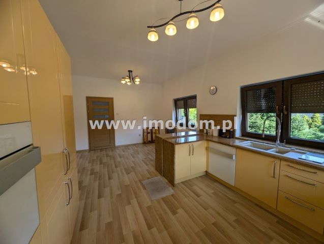 bliźniak, 6 pokoi Strzegom. Zdjęcie 10