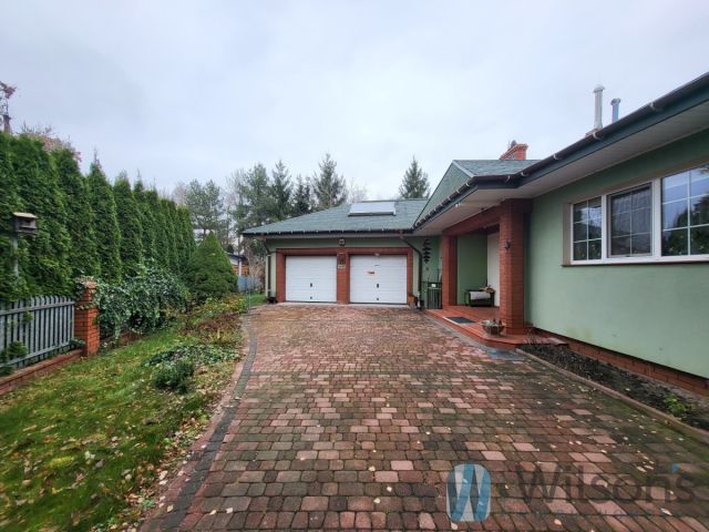 dom wolnostojący, 5 pokoi Chylice, ul. Chełmońskiego. Zdjęcie 2