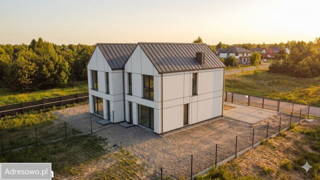 bliźniak, 5 pokoi Dosin, ul. Hortensji. Zdjęcie 1