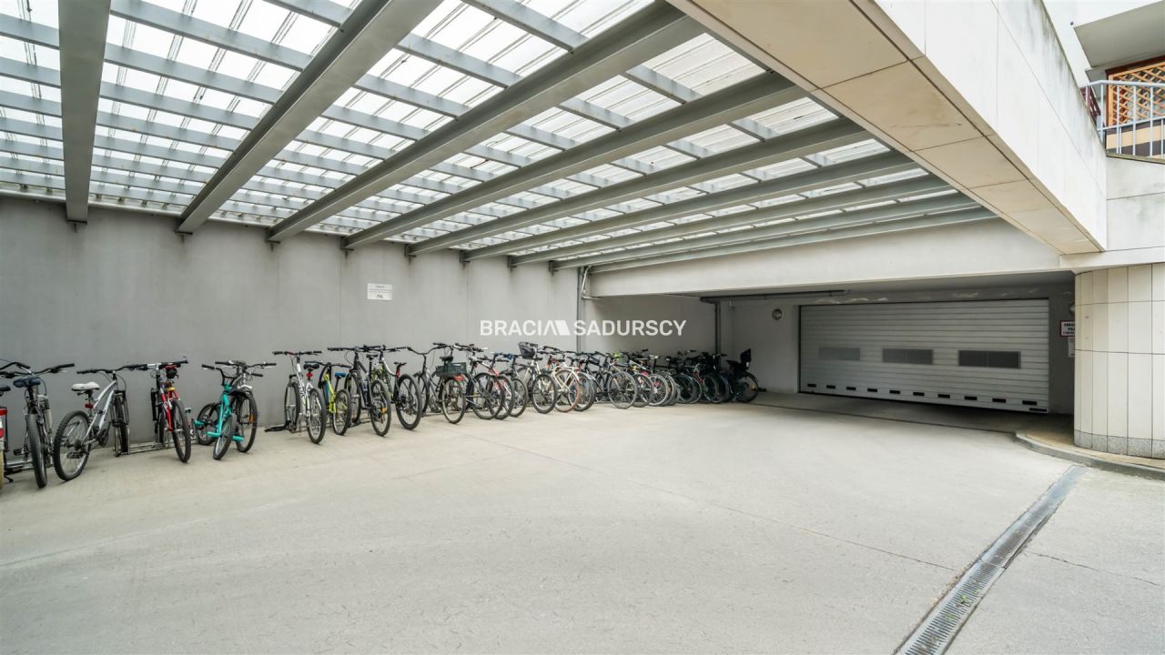 Mieszkanie 2-pokojowe Kraków Dębniki, ul. dr. Jana Piltza. Zdjęcie 30