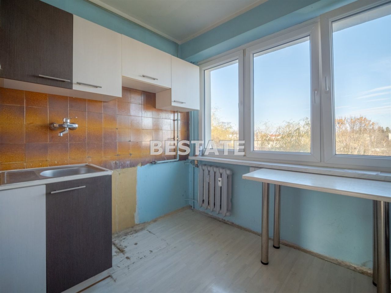 Mieszkanie 4-pokojowe Tarnów. Zdjęcie 3