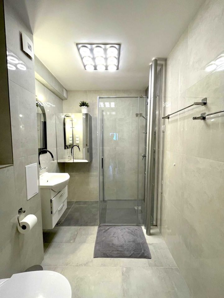 Mieszkanie 3-pokojowe Kraków Stare Miasto, ul. Kapelanka. Zdjęcie 6