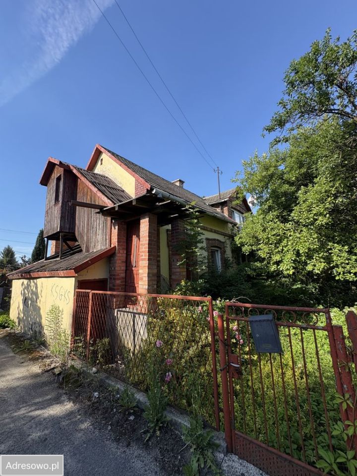 dom wolnostojący, 4 pokoje Klucze, ul. Środkowa. Zdjęcie 1