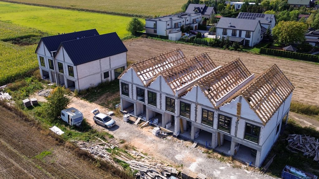 dom szeregowy, 4 pokoje Umiastów, ul. Leszczynowa. Zdjęcie 1