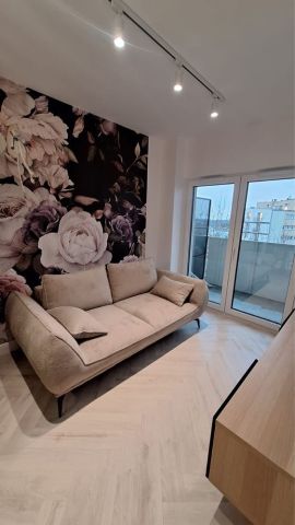 Mieszkanie 2-pokojowe Łódź Polesie, ul. Srebrzyńska. Zdjęcie 1