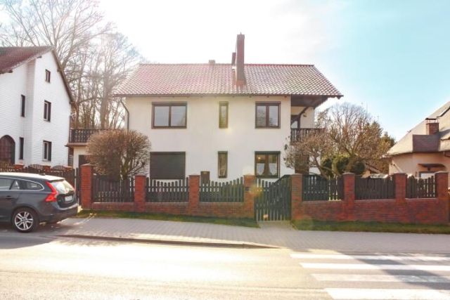 dom wolnostojący, 6 pokoi Trzebnica, ul. Oleśnicka. Zdjęcie 1