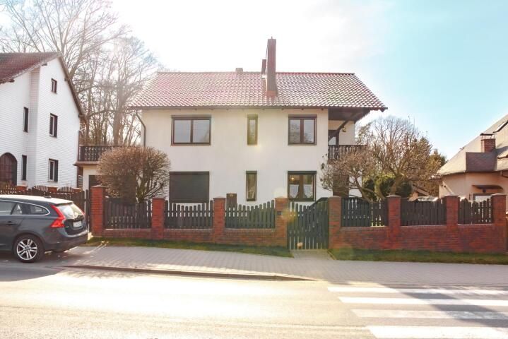 dom wolnostojący, 6 pokoi Trzebnica, ul. Oleśnicka. Zdjęcie 1