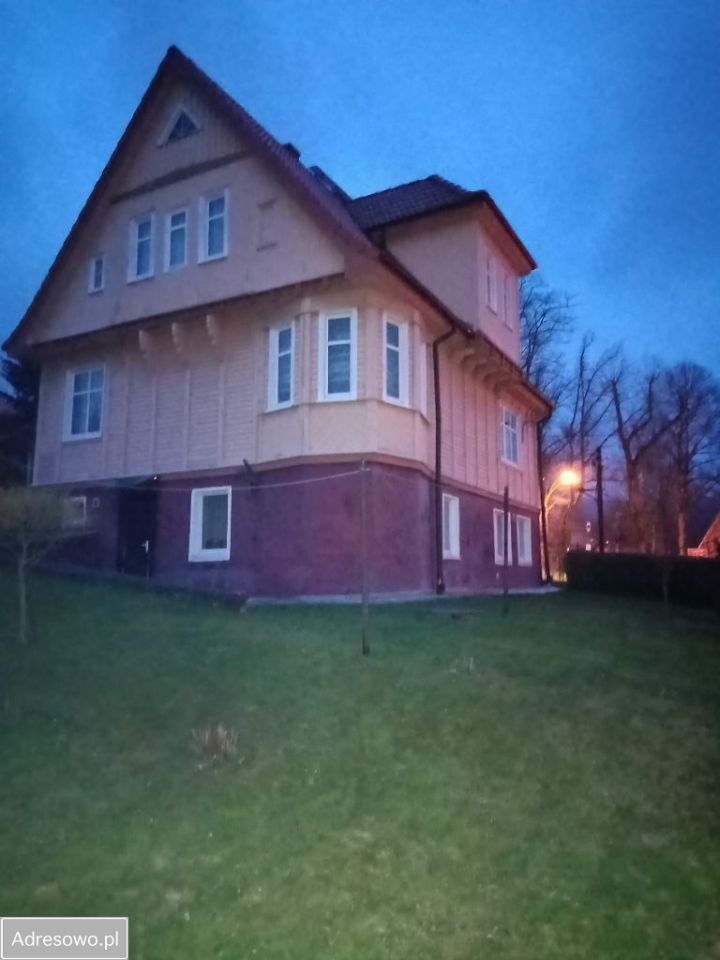 dom wolnostojący, 7 pokoi Lądek-Zdrój, ul. Zwycięstwa. Zdjęcie 3