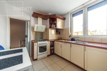 dom szeregowy, 4 pokoje Łomianki. Zdjęcie 4