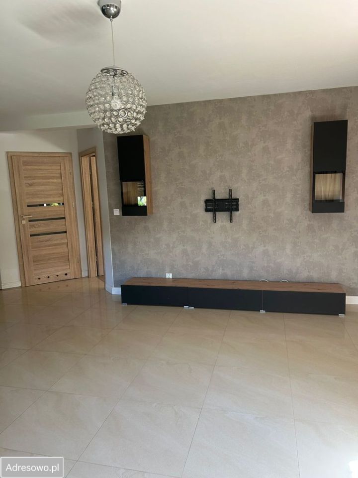 Mieszkanie 3-pokojowe Żary. Zdjęcie 6