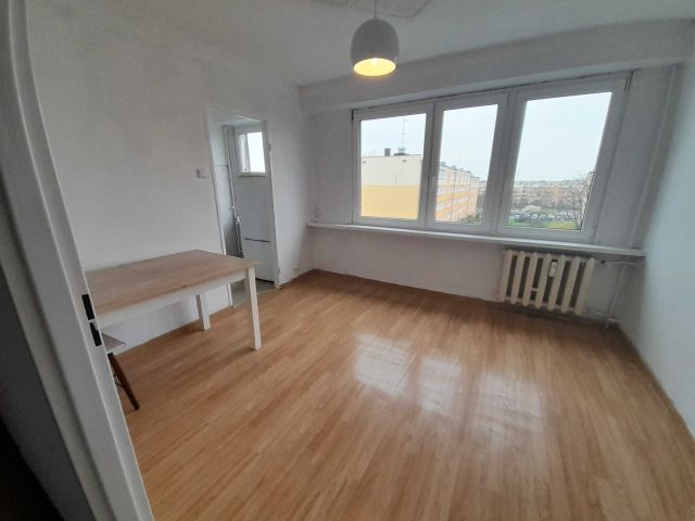 Mieszkanie 2-pokojowe Pabianice Bugaj, ul. gen. Stefana "Grota" Roweckiego. Zdjęcie 1