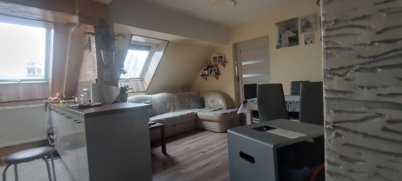 Mieszkanie 2-pokojowe Jeziorany, pl. Zamkowy. Zdjęcie 1