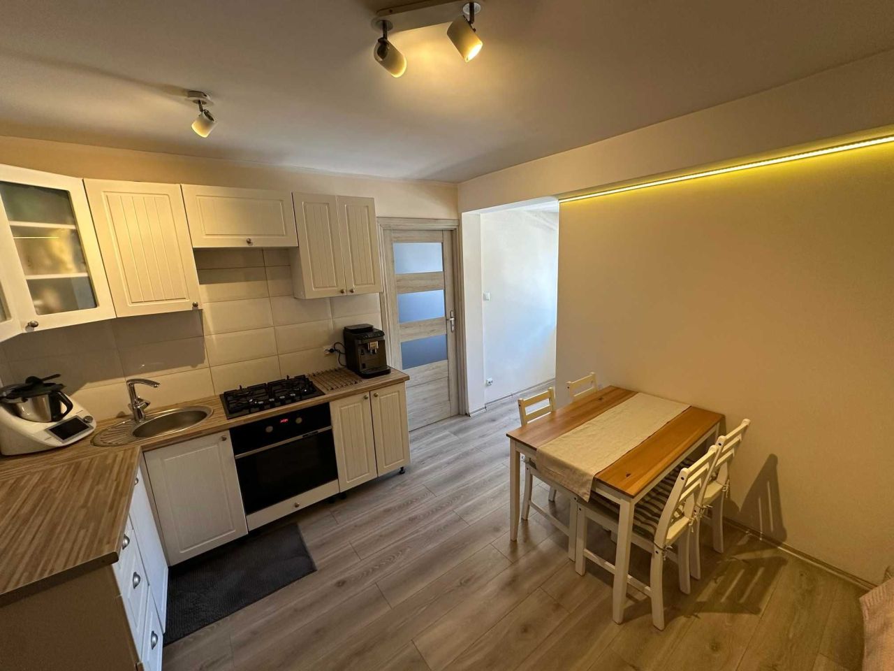 Mieszkanie 1-pokojowe Wałbrzych Śródmieście. Zdjęcie 6