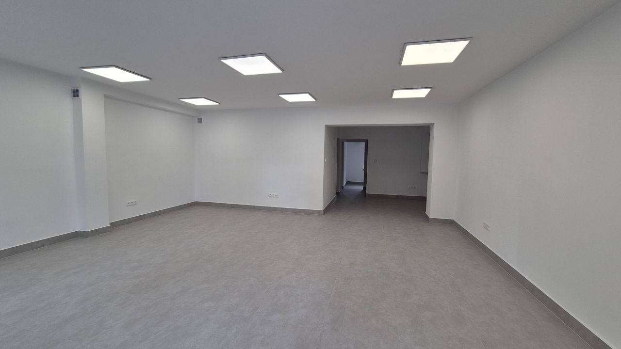 Lokal Lewin Brzeski, rynek Rynek. Zdjęcie 6