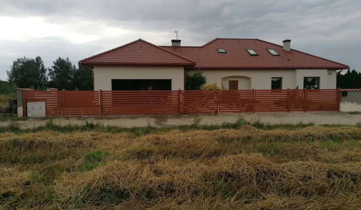 dom wolnostojący Branno