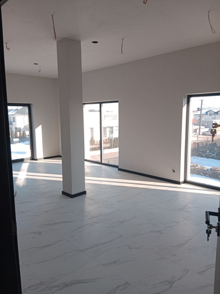 Lokal Niegów, ul. Handlowa. Zdjęcie 2