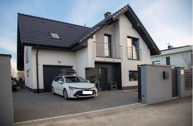 dom wolnostojący, 6 pokoi Bibice, ul. Graniczna. Zdjęcie 1