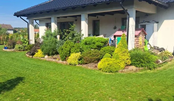 dom wolnostojący, 4 pokoje Modrzyca, ul. Bukowa