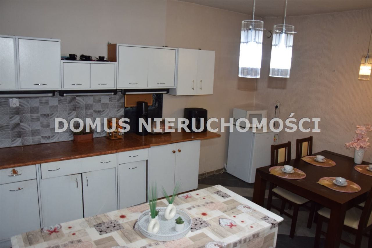 dom wolnostojący, 6 pokoi Brzeziny. Zdjęcie 8