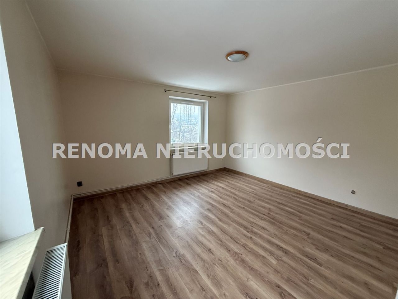 Mieszkanie 1-pokojowe Wałbrzych Biały Kamień, ul. Boczna. Zdjęcie 1