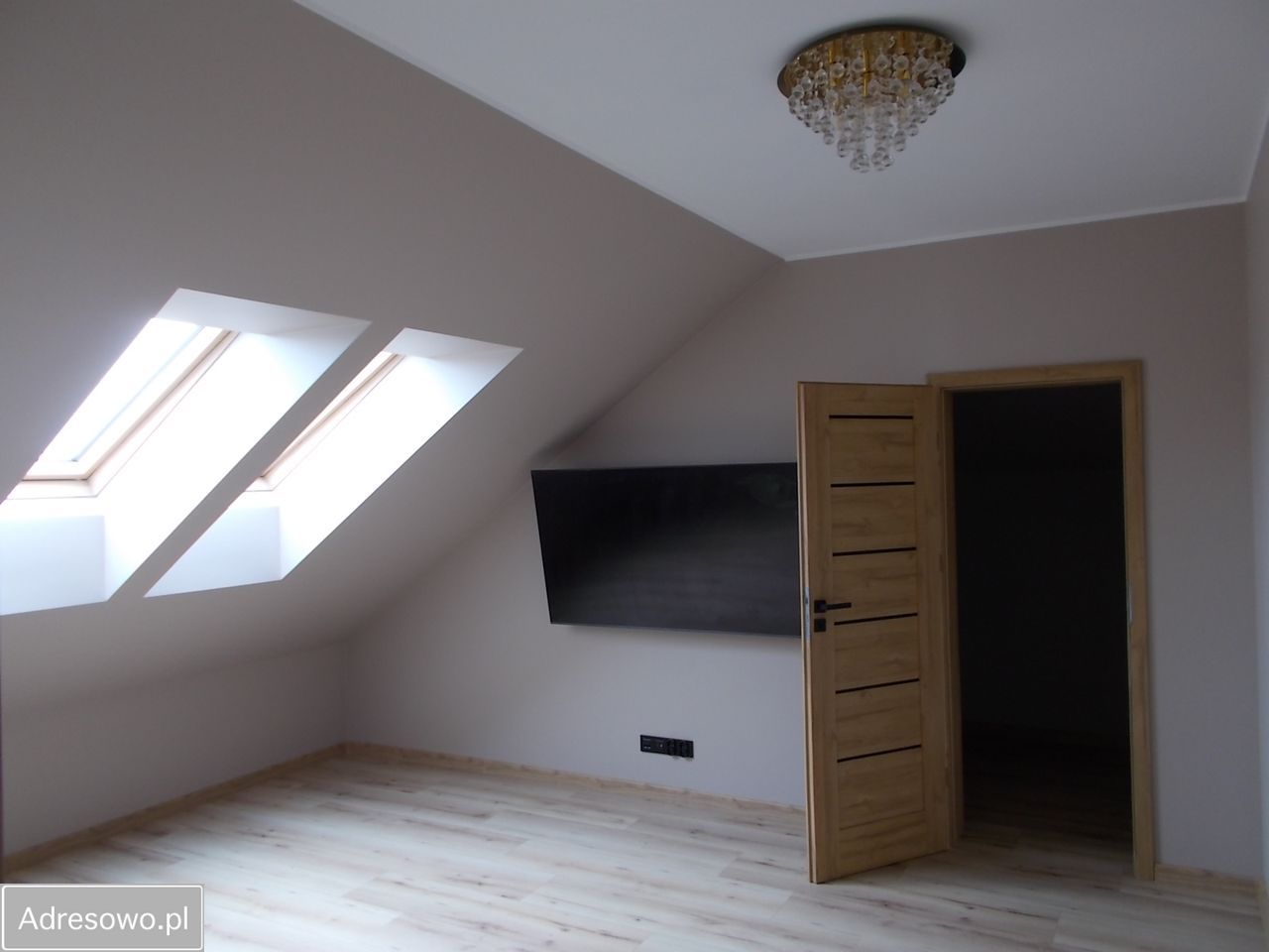 dom wolnostojący, 8 pokoi Dobieszków, ul. Miła. Zdjęcie 4