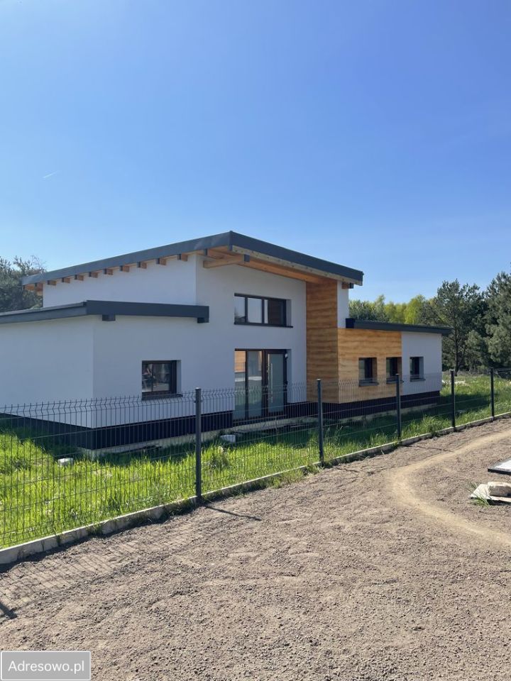 dom wolnostojący, 4 pokoje Żytna, ul. Wolności. Zdjęcie 2