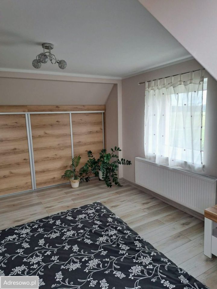 dom wolnostojący, 3 pokoje Popioły. Zdjęcie 12