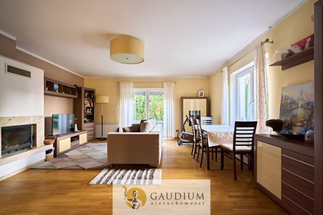 dom wolnostojący, 3 pokoje Rumia, ul. Derdowskiego. Zdjęcie 1