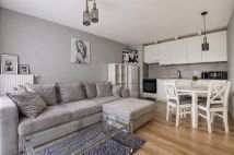 Mieszkanie 4-pokojowe Warszawa Wawer, ul. Wał Miedzeszyński. Zdjęcie 2