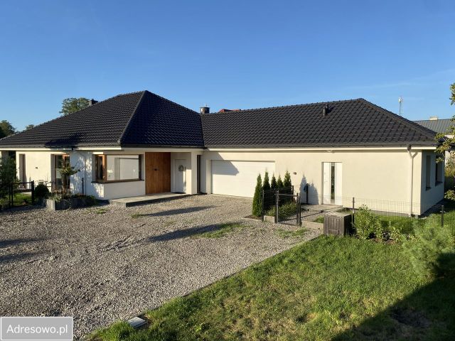 dom wolnostojący, 5 pokoi Józefów, ul. Strużańska. Zdjęcie 1