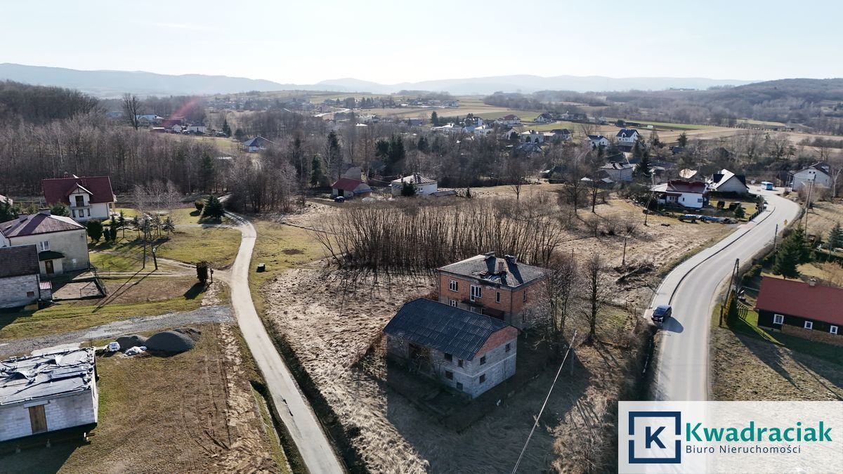 dom wolnostojący, 6 pokoi Poraj. Zdjęcie 3