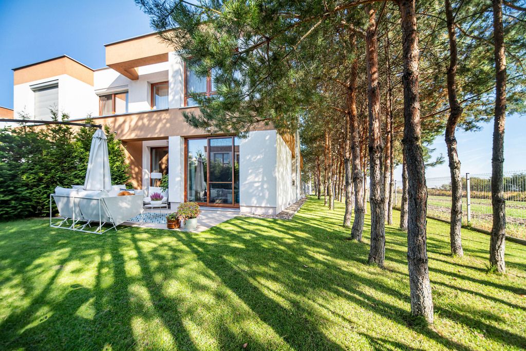 bliźniak, 4 pokoje Nowa Wola, ul. Czerwonych Maków. Zdjęcie 1